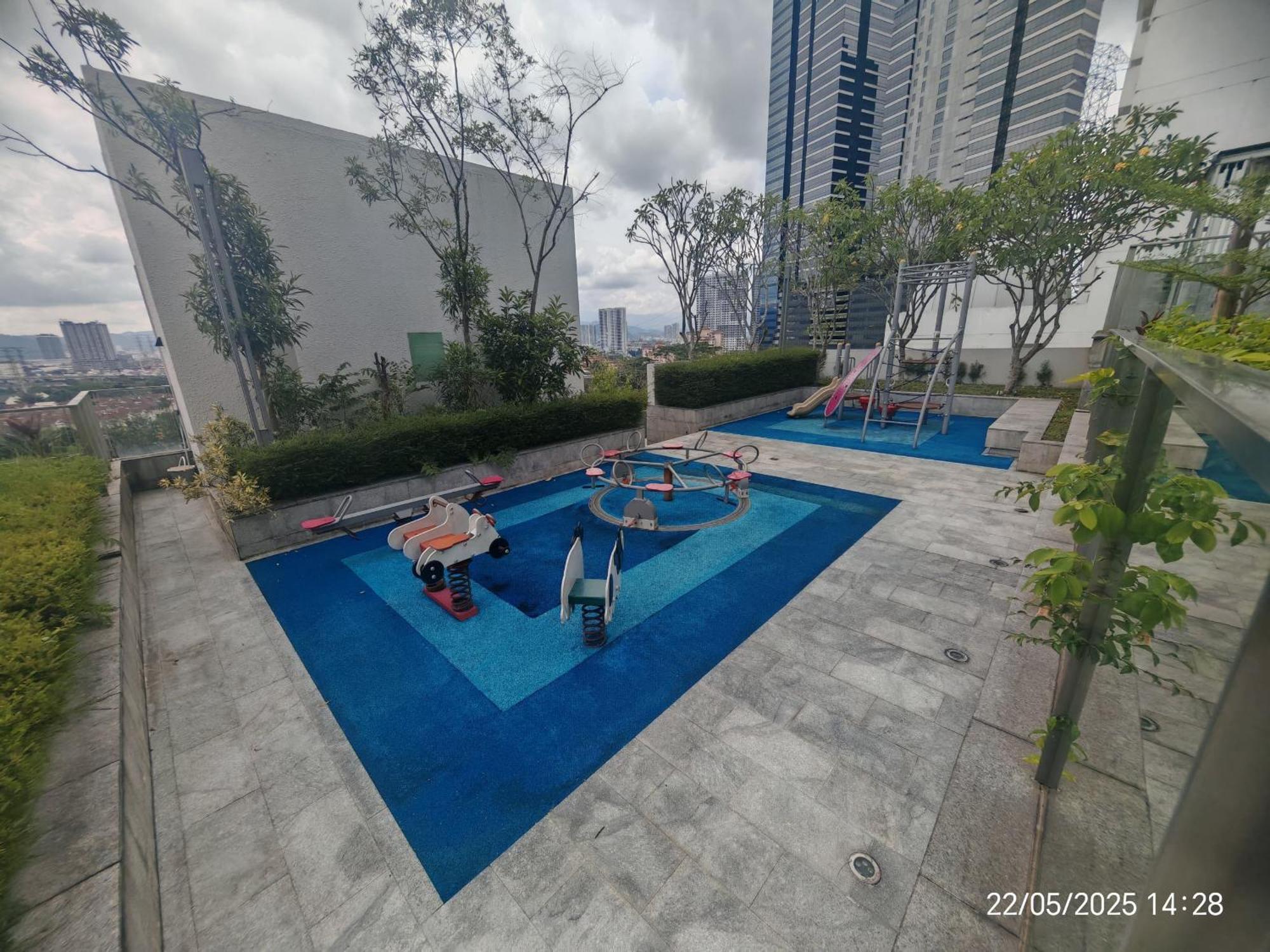Icon Residence — Photos 2
